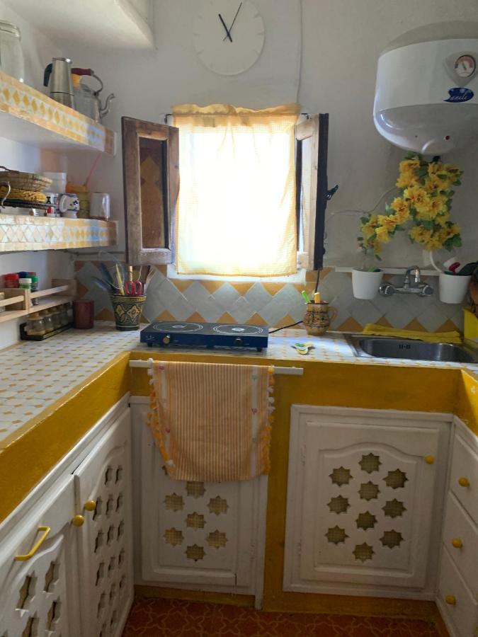Hathor ,Casa Marroqui Con Dos Terrazas En La Medina Antigua , Ideal Parejas!! Wifi!! อซิลาห์ ภายนอก รูปภาพ