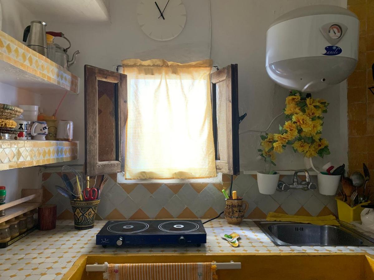 Hathor ,Casa Marroqui Con Dos Terrazas En La Medina Antigua , Ideal Parejas!! Wifi!! อซิลาห์ ภายนอก รูปภาพ