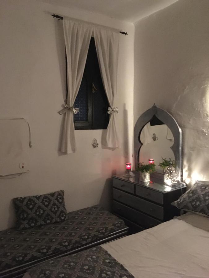 Hathor ,Casa Marroqui Con Dos Terrazas En La Medina Antigua , Ideal Parejas!! Wifi!! อซิลาห์ ภายนอก รูปภาพ